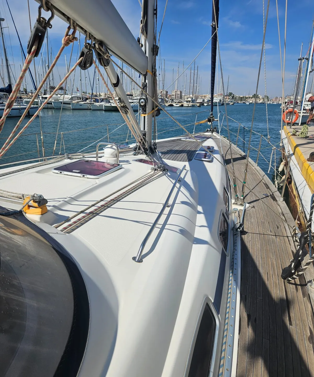 Velero Bavaria 43